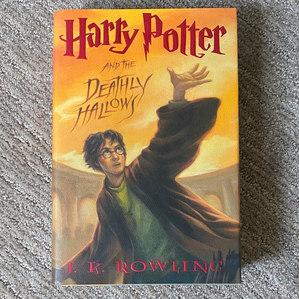 Harry Potter and the Deathly Hallows Hardcover with Book Sleeve